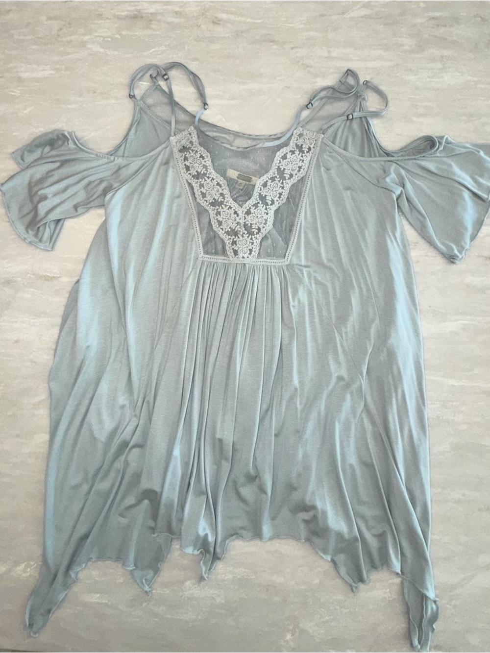 Buckle Gimmicks by BKE Cold Shoulder Mesh Lace Tunic Top Blue Medium Boho